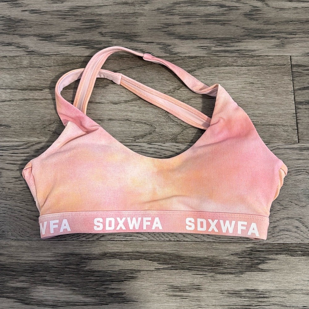 Sarah’s day / White fox active sports bra